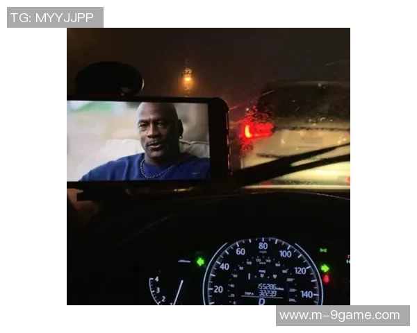 詹姆斯今日无比赛分享高尔夫球乐趣与冰浴恢复瞬间引发球迷热议