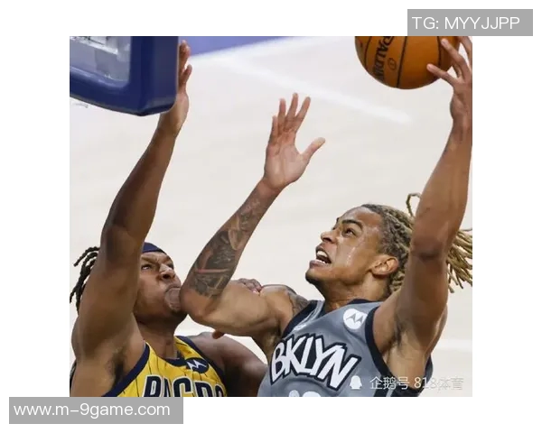 克拉克斯顿上半场表现惊艳7投5中砍下11分8篮板外线命中率完美