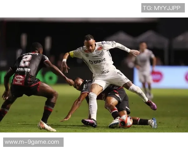 内马尔与父亲重温巴萨辉煌岁月感慨万千情深意重